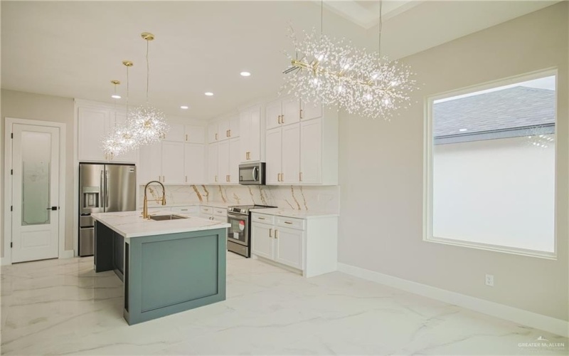 8034 N 51st Street, McAllen, TX 78504, 3 Bedrooms Bedrooms, ,2 BathroomsBathrooms,Residential,For Sale,8034 N 51st Street,463952