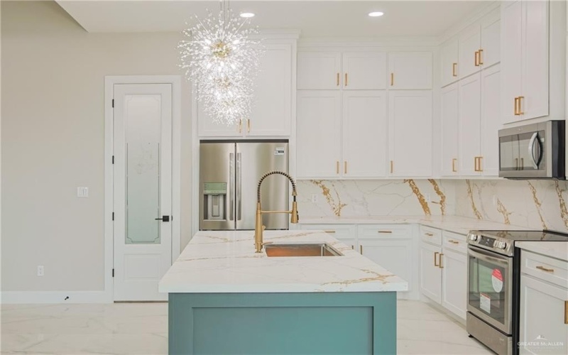 8034 N 51st Street, McAllen, TX 78504, 3 Bedrooms Bedrooms, ,2 BathroomsBathrooms,Residential,For Sale,8034 N 51st Street,463952