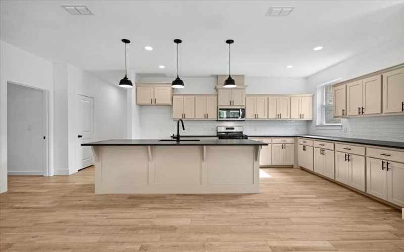 16426 Crossing Circle, Lindale, TX 75771, 4 Habitaciones Habitaciones , ,2 BañosBaños,Residential,En Venta,16426 Crossing Circle,0,21098041