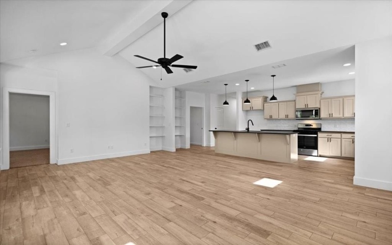 16426 Crossing Circle, Lindale, TX 75771, 4 Habitaciones Habitaciones , ,2 BañosBaños,Residential,En Venta,16426 Crossing Circle,0,21098041