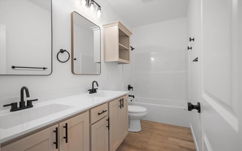 16426 Crossing Circle, Lindale, TX 75771, 4 Habitaciones Habitaciones , ,2 BañosBaños,Residential,En Venta,16426 Crossing Circle,0,21098041