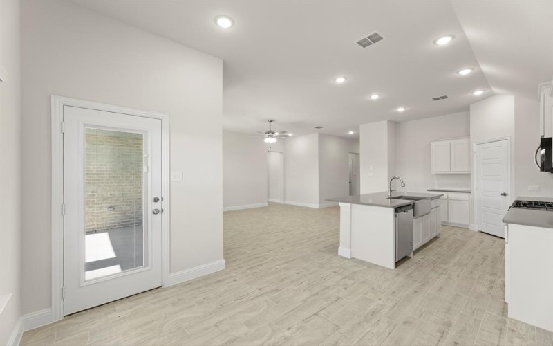 108 Meadow Road, Balch Springs, TX 75181, 3 Bedrooms Bedrooms, ,2 BathroomsBathrooms,Residential,For Sale,108 Meadow Road,0,21098089