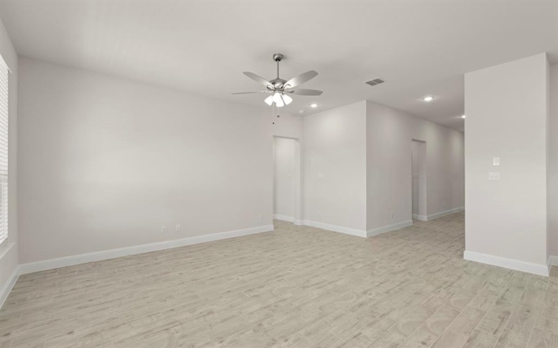 108 Meadow Road, Balch Springs, TX 75181, 3 Bedrooms Bedrooms, ,2 BathroomsBathrooms,Residential,For Sale,108 Meadow Road,0,21098089