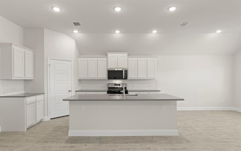 108 Meadow Road, Balch Springs, TX 75181, 3 Bedrooms Bedrooms, ,2 BathroomsBathrooms,Residential,For Sale,108 Meadow Road,0,21098089