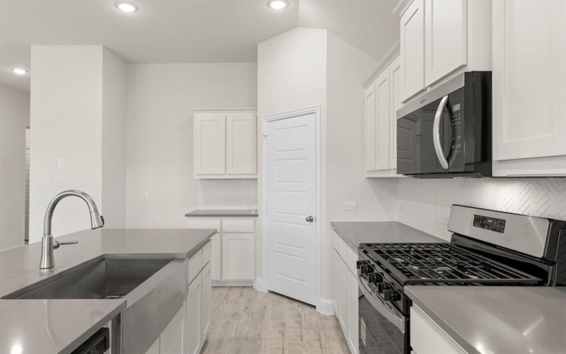 108 Meadow Road, Balch Springs, TX 75181, 3 Bedrooms Bedrooms, ,2 BathroomsBathrooms,Residential,For Sale,108 Meadow Road,0,21098089