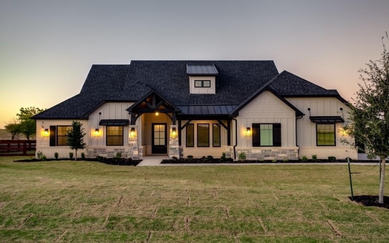 9448 Bluestem Lane, Dish, TX 76247, 4 Bedrooms Bedrooms, ,3 BathroomsBathrooms,Residential,For Sale,9448 Bluestem Lane,0,21091661