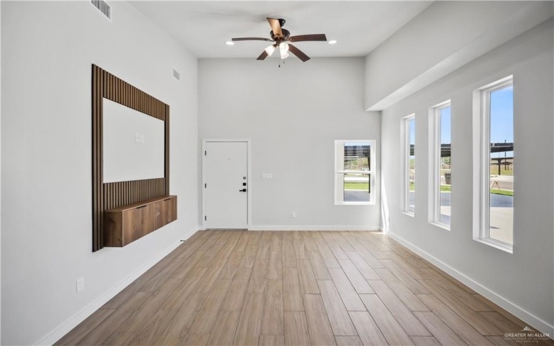 1406 S Michigan Street, Alton, TX 78573, ,Residential Multi Family,For Sale,1406 S Michigan Street,463954
