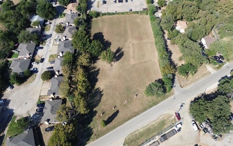 801 Singleton, Irving, TX 75060, ,Commercial Sale,En Venta,801 Singleton,0,21098447