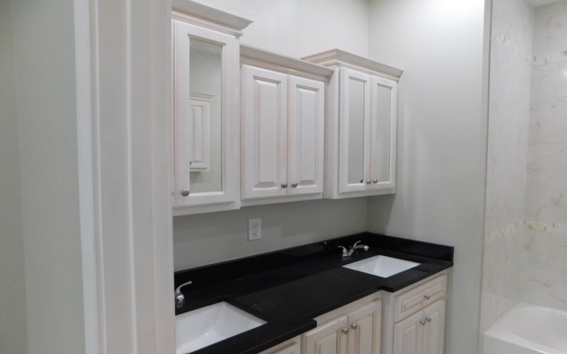 310 S Lincoln Street, Midland, TX 79701, 3 Habitaciones Habitaciones , ,2 BañosBaños,Residential,En Venta,310 S Lincoln Street,0,50084278