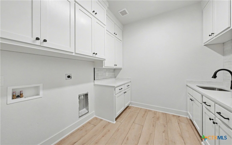 10213 Homesteader Drive, Temple, TX 76557, 4 Habitaciones Habitaciones , ,5 BañosBaños,Residential,En Venta,10213 Homesteader Drive,0,596400