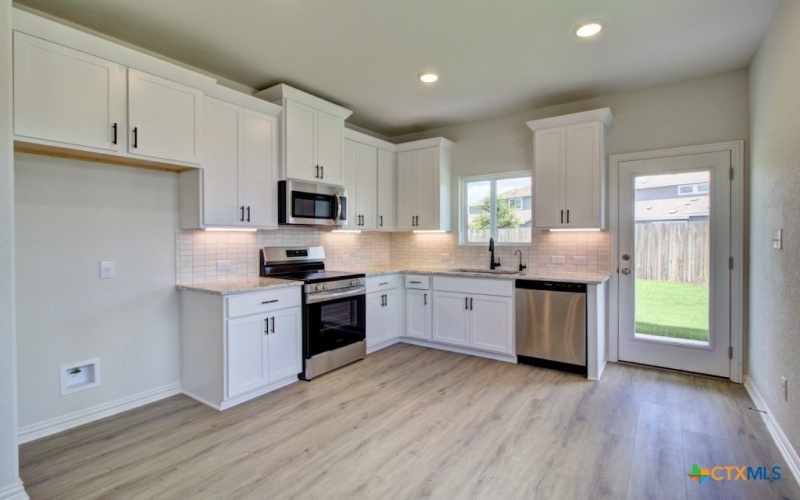 868 Farmhouse Trail, New Braunfels, TX 78130, 4 Habitaciones Habitaciones , ,2 BañosBaños,Residential,En Venta,868 Farmhouse Trail,0,596596