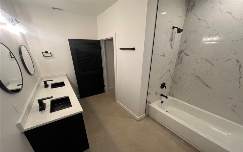 2722 Grace Circle unit: A #A, Corpus Christi, TX 78414, 3 Bedrooms Bedrooms, ,2 BathroomsBathrooms,Residential Multi Family,For Sale,2722 Grace Circle unit: A,0,467072