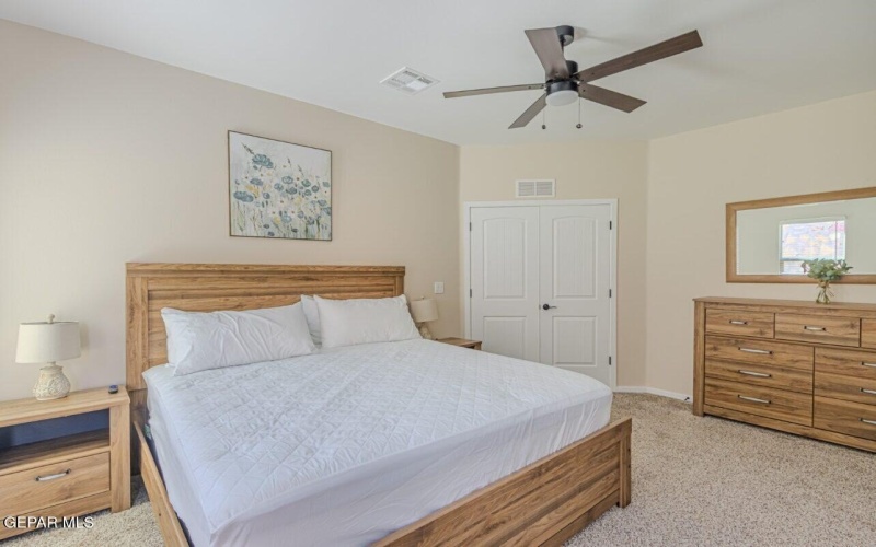 360 HECTOR PORRAS Drive, El Paso, TX 79928, 4 Habitaciones Habitaciones , ,2 BañosBaños,Residential,En Venta,360 HECTOR PORRAS Drive,0,932869