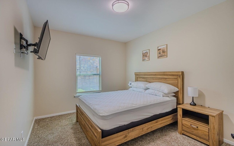 360 HECTOR PORRAS Drive, El Paso, TX 79928, 4 Habitaciones Habitaciones , ,2 BañosBaños,Residential,En Venta,360 HECTOR PORRAS Drive,0,932869