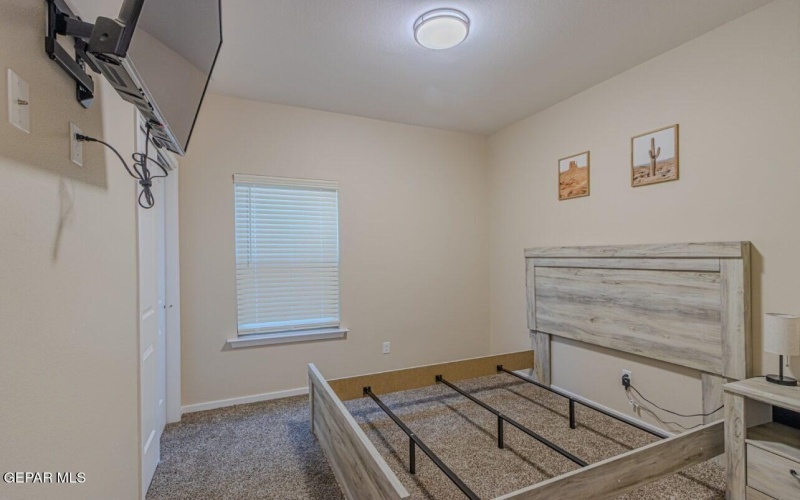 360 HECTOR PORRAS Drive, El Paso, TX 79928, 4 Habitaciones Habitaciones , ,2 BañosBaños,Residential,En Venta,360 HECTOR PORRAS Drive,0,932869