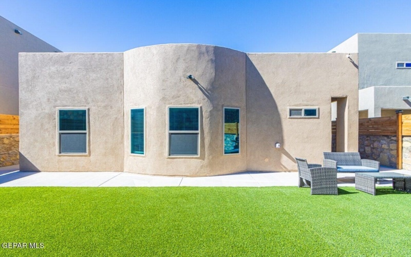 360 HECTOR PORRAS Drive, El Paso, TX 79928, 4 Habitaciones Habitaciones , ,2 BañosBaños,Residential,En Venta,360 HECTOR PORRAS Drive,0,932869