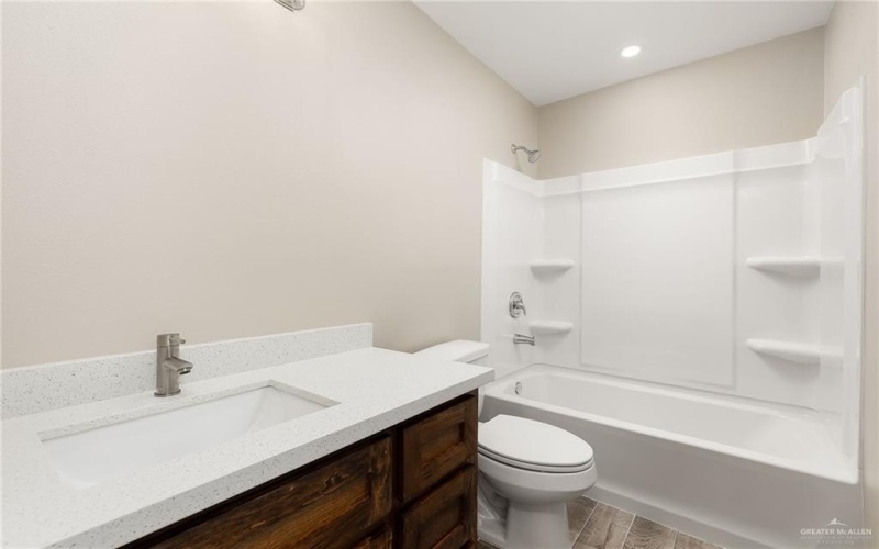 2194 Via Roma Street, Weslaco, TX 78596, 3 Habitaciones Habitaciones , ,2 BañosBaños,Residential,En Venta,2194 Via Roma Street,0,485725