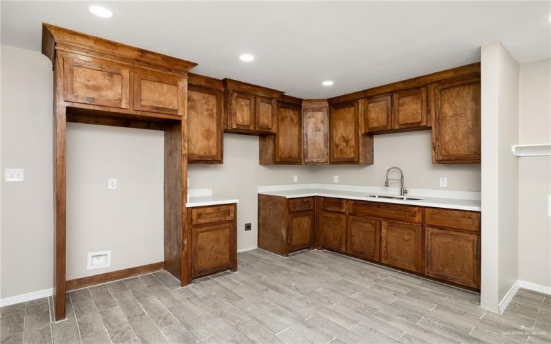 2194 Via Roma Street, Weslaco, TX 78596, 3 Habitaciones Habitaciones , ,2 BañosBaños,Residential,En Venta,2194 Via Roma Street,0,485725