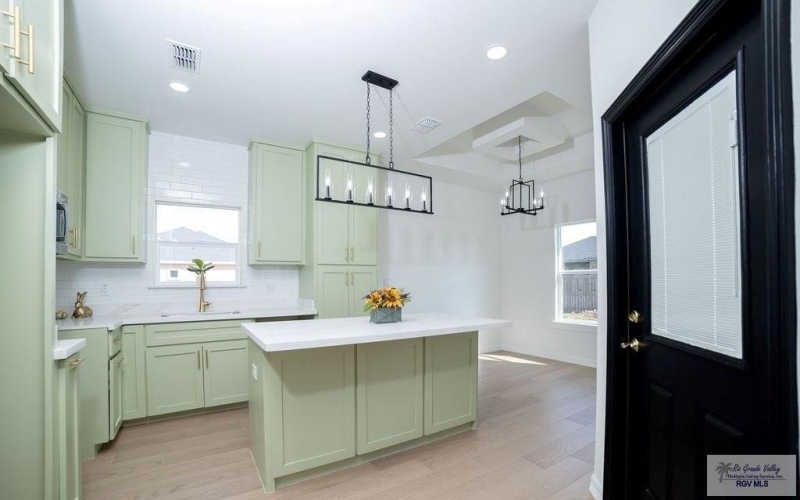 8713 SWAN LAKE DR, HARLINGEN, TX 78552, 3 Habitaciones Habitaciones , ,2 BañosBaños,Residential,En Venta,8713 SWAN LAKE DR,0,29768214