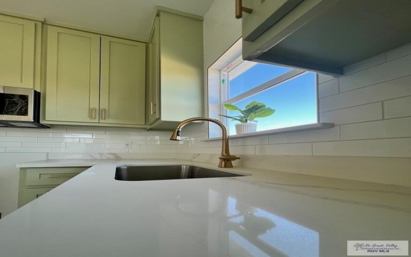 8713 SWAN LAKE DR, HARLINGEN, TX 78552, 3 Habitaciones Habitaciones , ,2 BañosBaños,Residential,En Venta,8713 SWAN LAKE DR,0,29768214