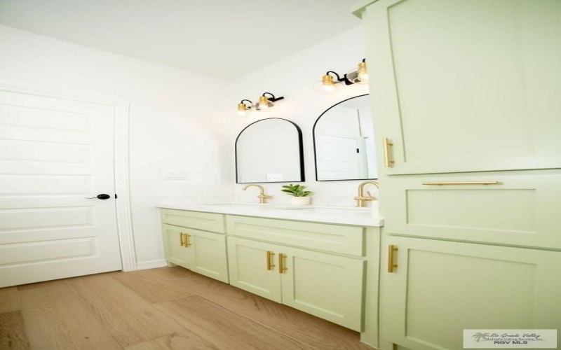 8713 SWAN LAKE DR, HARLINGEN, TX 78552, 3 Habitaciones Habitaciones , ,2 BañosBaños,Residential,En Venta,8713 SWAN LAKE DR,0,29768214