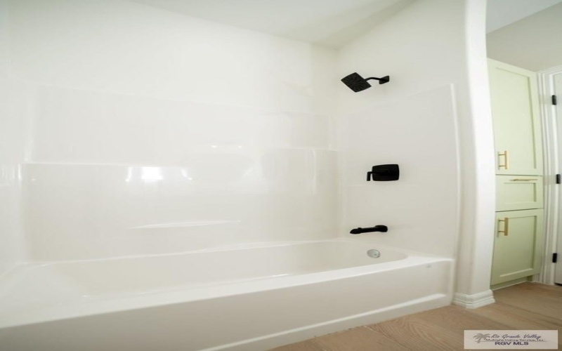 8713 SWAN LAKE DR, HARLINGEN, TX 78552, 3 Habitaciones Habitaciones , ,2 BañosBaños,Residential,En Venta,8713 SWAN LAKE DR,0,29768214