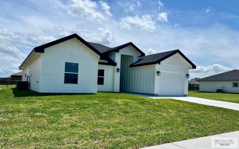 8713 SWAN LAKE DR, HARLINGEN, TX 78552, 3 Habitaciones Habitaciones , ,2 BañosBaños,Residential,En Venta,8713 SWAN LAKE DR,0,29768214