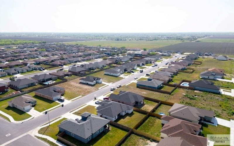 8713 SWAN LAKE DR, HARLINGEN, TX 78552, 3 Habitaciones Habitaciones , ,2 BañosBaños,Residential,En Venta,8713 SWAN LAKE DR,0,29768214