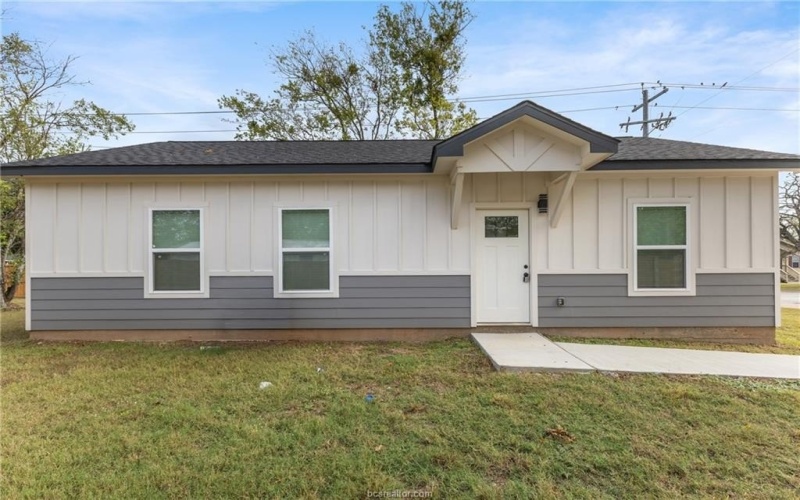 1601 West 17th Street, Bryan, TX 77803, 3 Bedrooms Bedrooms, ,2 BathroomsBathrooms,Residential,For Sale,1601 West 17th Street,0,25011138