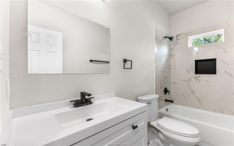 1601 West 17th Street, Bryan, TX 77803, 3 Bedrooms Bedrooms, ,2 BathroomsBathrooms,Residential,For Sale,1601 West 17th Street,0,25011138