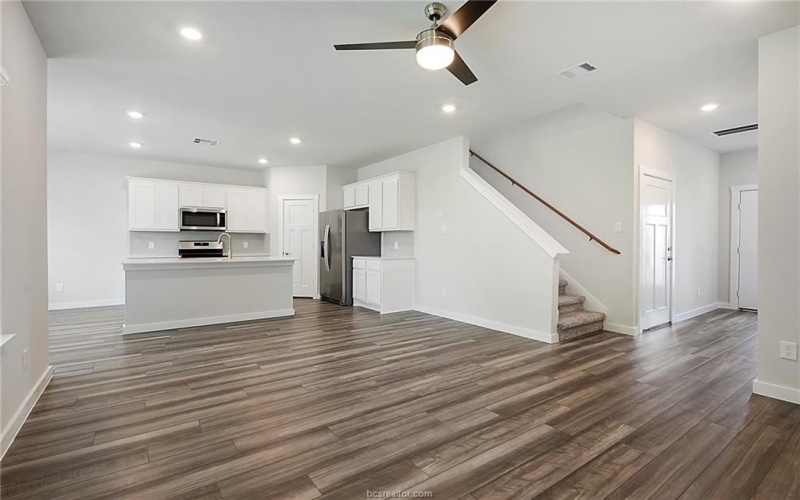 919 Lady Bird, College Station, TX 77845, 3 Bedrooms Bedrooms, ,2 BathroomsBathrooms,Residential,For Sale,919 Lady Bird,0,25011398