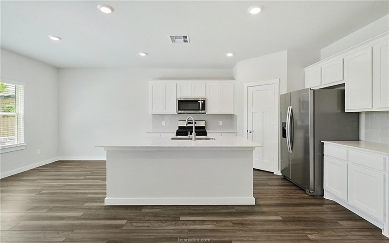 919 Lady Bird, College Station, TX 77845, 3 Bedrooms Bedrooms, ,2 BathroomsBathrooms,Residential,For Sale,919 Lady Bird,0,25011398