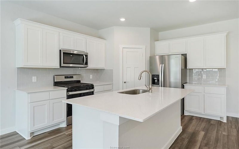 919 Lady Bird, College Station, TX 77845, 3 Bedrooms Bedrooms, ,2 BathroomsBathrooms,Residential,For Sale,919 Lady Bird,0,25011398