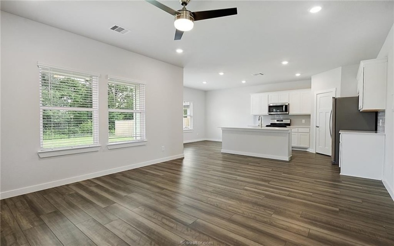 919 Lady Bird, College Station, TX 77845, 3 Bedrooms Bedrooms, ,2 BathroomsBathrooms,Residential,For Sale,919 Lady Bird,0,25011398