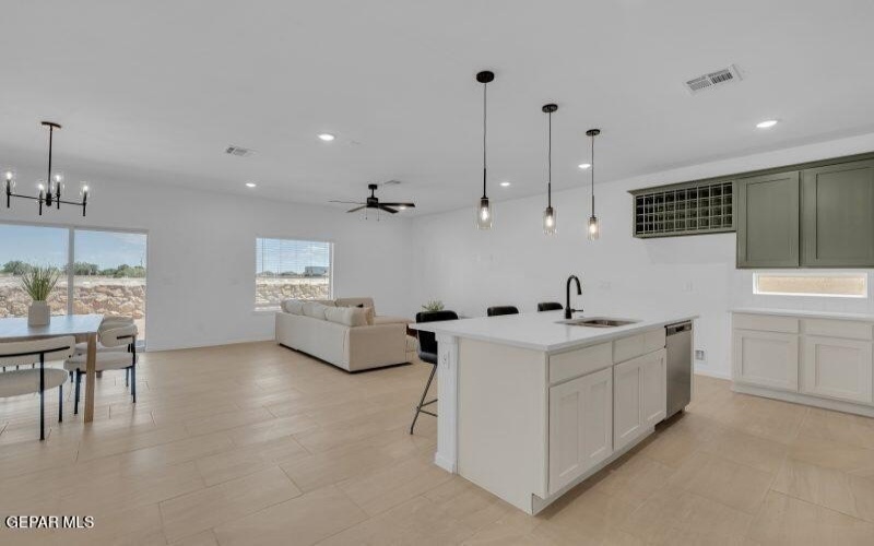 12601 AMESBURY Avenue, El Paso, TX 79928, 4 Habitaciones Habitaciones , ,2 BañosBaños,Residential,En Venta,12601 AMESBURY Avenue,0,932891