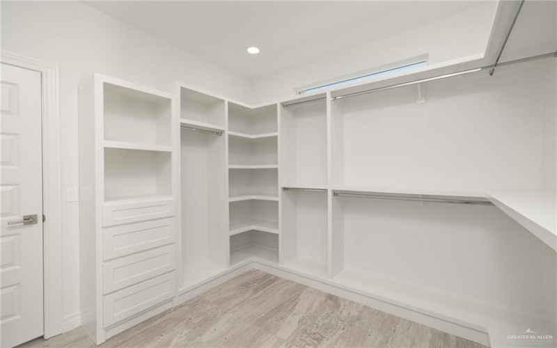 804 N Buxton Avenue, Edinburg, TX 78541, 3 Habitaciones Habitaciones , ,2 BañosBaños,Residential,En Venta,804 N Buxton Avenue,0,485780