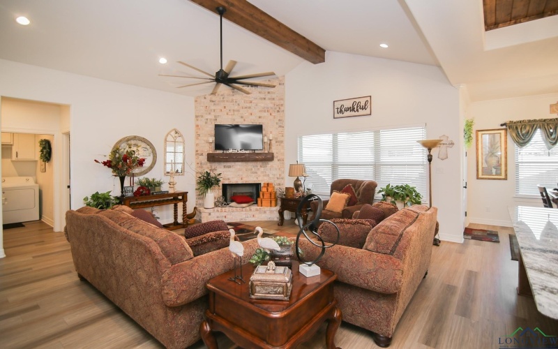 123 Pintail Ln, Hallsville, TX 75650, 3 Bedrooms Bedrooms, ,2 BathroomsBathrooms,Residential,For Sale,123 Pintail Ln,0,20257448