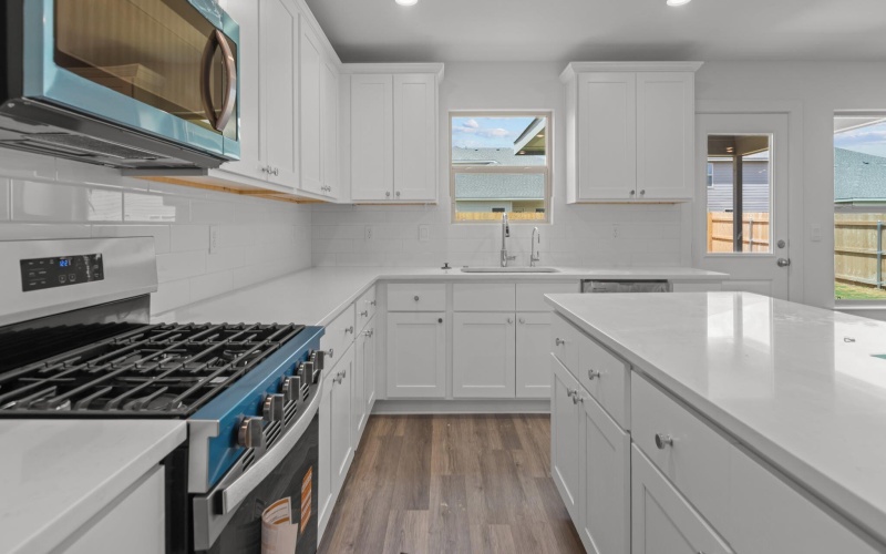 705 15th Street, Wolfforth, TX 79382, 4 Habitaciones Habitaciones , ,2 BañosBaños,Residential,En Venta,705 15th Street,0,202562462