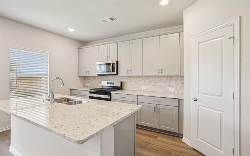 2125 Dunbar Drive, Sherman, TX 75092, 4 Habitaciones Habitaciones , ,2 BañosBaños,Residential,En Venta,2125 Dunbar Drive,0,21095333