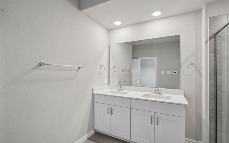 2102 Dunbar Drive, Sherman, TX 75092, 4 Habitaciones Habitaciones , ,2 BañosBaños,Residential,En Venta,2102 Dunbar Drive,0,21095334