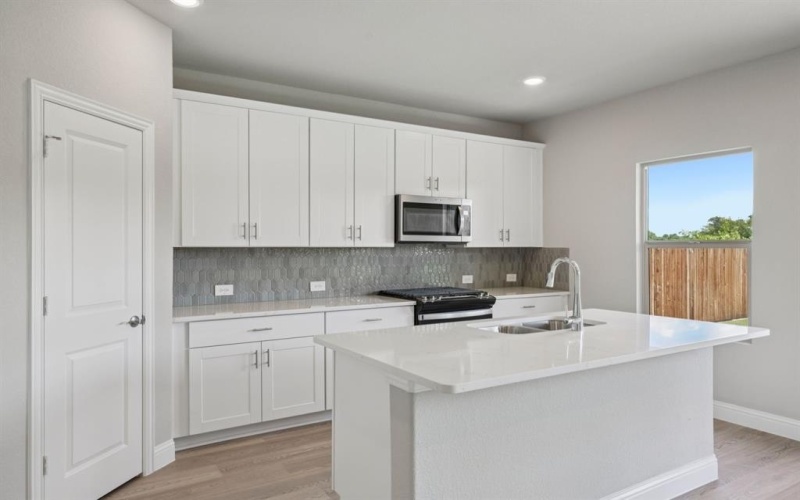 2102 Dunbar Drive, Sherman, TX 75092, 4 Habitaciones Habitaciones , ,2 BañosBaños,Residential,En Venta,2102 Dunbar Drive,0,21095334