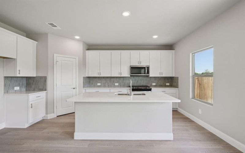 2102 Dunbar Drive, Sherman, TX 75092, 4 Habitaciones Habitaciones , ,2 BañosBaños,Residential,En Venta,2102 Dunbar Drive,0,21095334