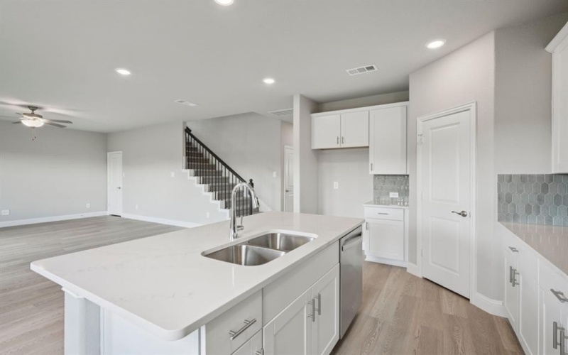 2102 Dunbar Drive, Sherman, TX 75092, 4 Habitaciones Habitaciones , ,2 BañosBaños,Residential,En Venta,2102 Dunbar Drive,0,21095334