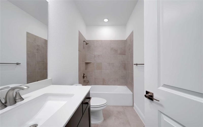 2456 Flatiron Drive, Corinth, TX 76210, 4 Habitaciones Habitaciones , ,3 BañosBaños,Residential,En Venta,2456 Flatiron Drive,0,21097505