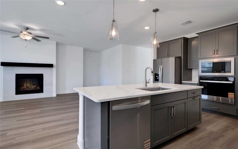 2456 Flatiron Drive, Corinth, TX 76210, 4 Habitaciones Habitaciones , ,3 BañosBaños,Residential,En Venta,2456 Flatiron Drive,0,21097505