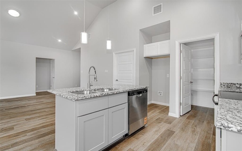 2511 Birdell Court, Fort Worth, TX 76105, 3 Habitaciones Habitaciones , ,2 BañosBaños,Residential,En Venta,2511 Birdell Court,0,21097647