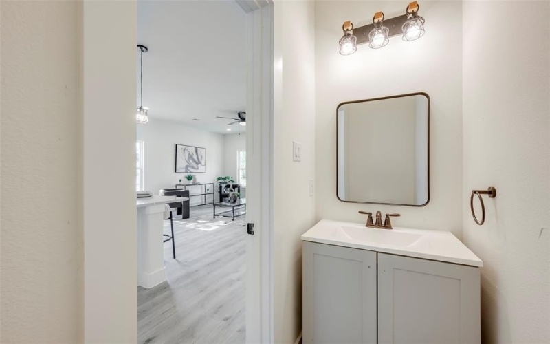 2402 Garden Drive, Dallas, TX 75215, 4 Habitaciones Habitaciones , ,2 BañosBaños,Residential,En Venta,2402 Garden Drive,0,21071883