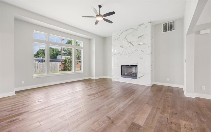 2630 Evinrude Drive, Grapevine, TX 76051, 5 Habitaciones Habitaciones , ,3 BañosBaños,Residential,En Venta,2630 Evinrude Drive,0,21073146