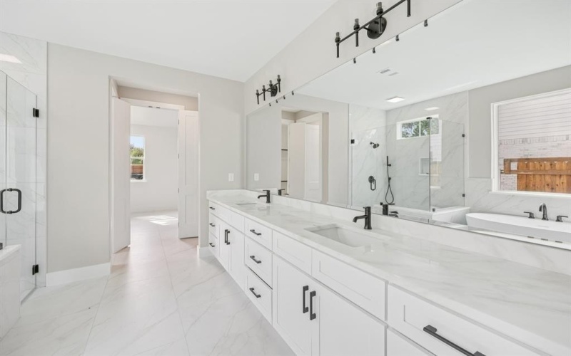 2630 Evinrude Drive, Grapevine, TX 76051, 5 Habitaciones Habitaciones , ,3 BañosBaños,Residential,En Venta,2630 Evinrude Drive,0,21073146