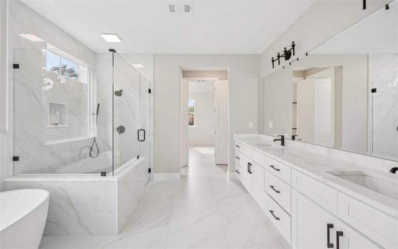 2630 Evinrude Drive, Grapevine, TX 76051, 5 Habitaciones Habitaciones , ,3 BañosBaños,Residential,En Venta,2630 Evinrude Drive,0,21073146